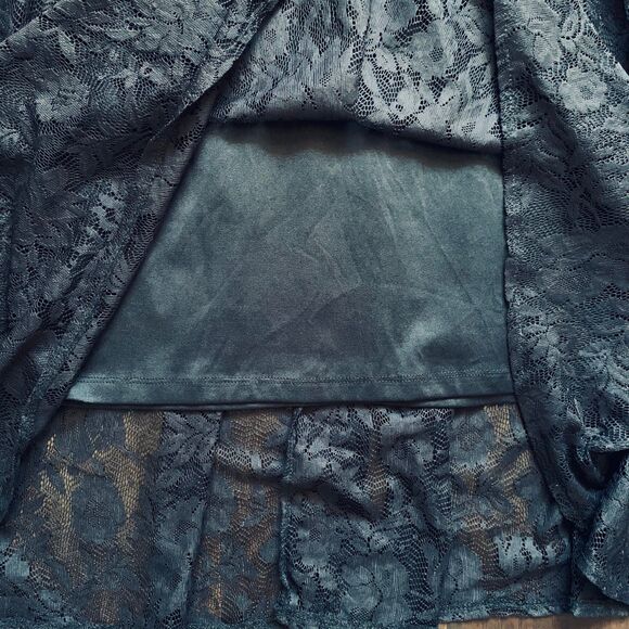 ASOS Women's Black Flowy Lace Strapless Dress | Size: 8 - Picture 4 of 7